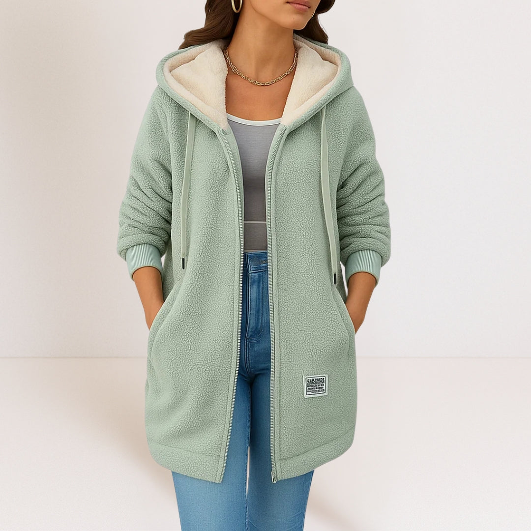 Lisa fleece jacket lifestyle